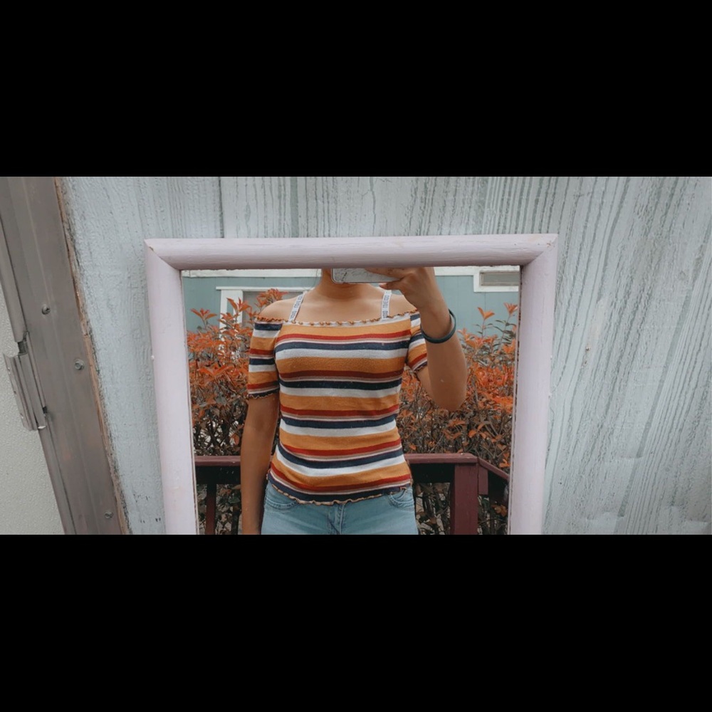 A shirt with different colors
